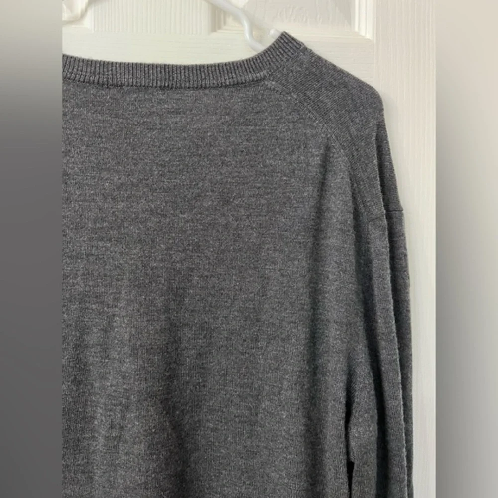 Men’s V Neck Sweater